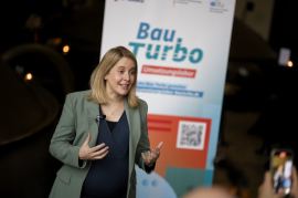 Verena Hubertz, Bundesministerin für Wohnen, Stadtentwicklung und Bauwesen. Foto: Henning Schacht / BMWSB 