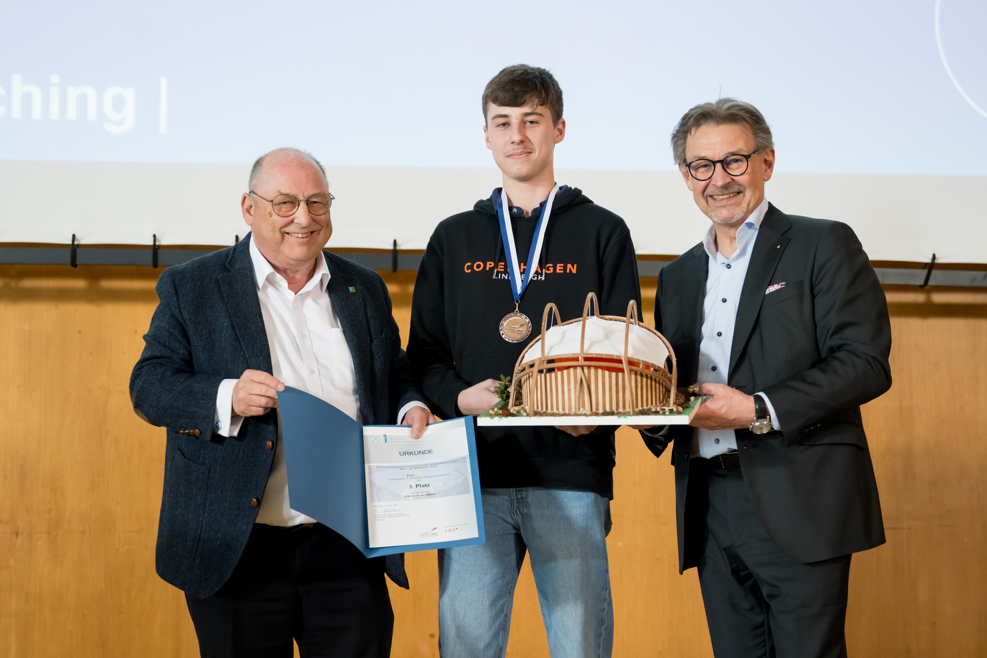 3. Platz: Hat no koan Nama (Preisgeld: 100 Euro) - Finn, 10. Klasse, Staatliche Realschule Berching Hösbach 